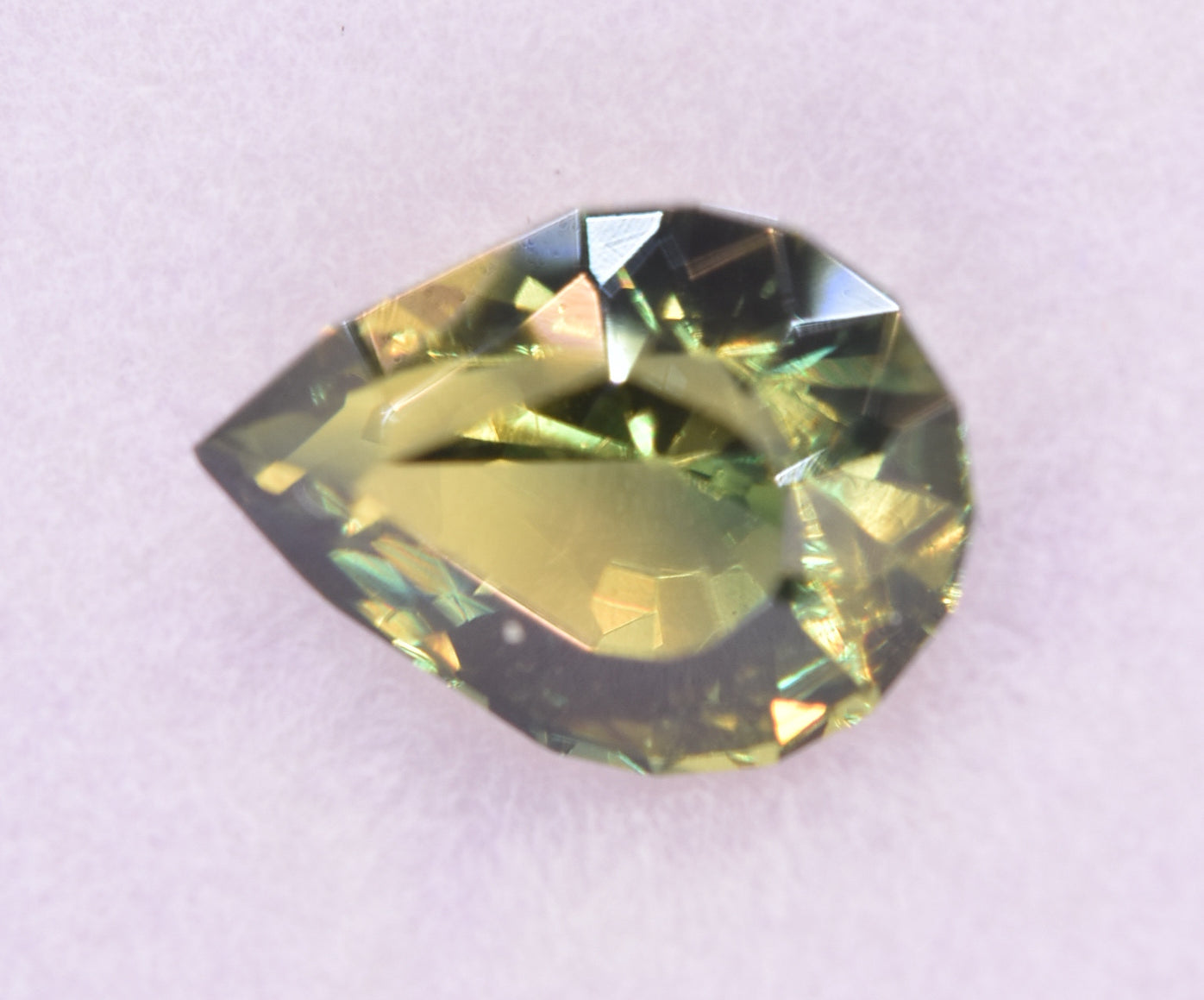 Sapphire - No Heat Natural Bicolor Green & Yellow