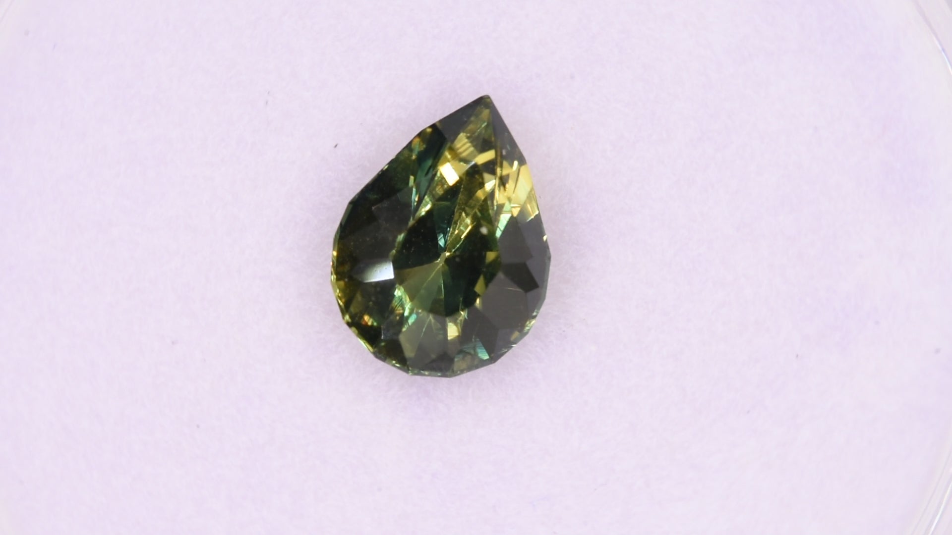 Sapphire - No Heat Natural Bicolor Green & Yellow